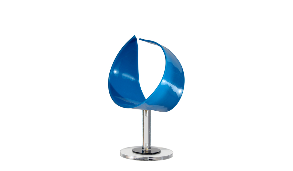 "Corpo luminoso"  Scultura in Plexiglass, 23 x 14 x 12 cm, Op. n° 2802